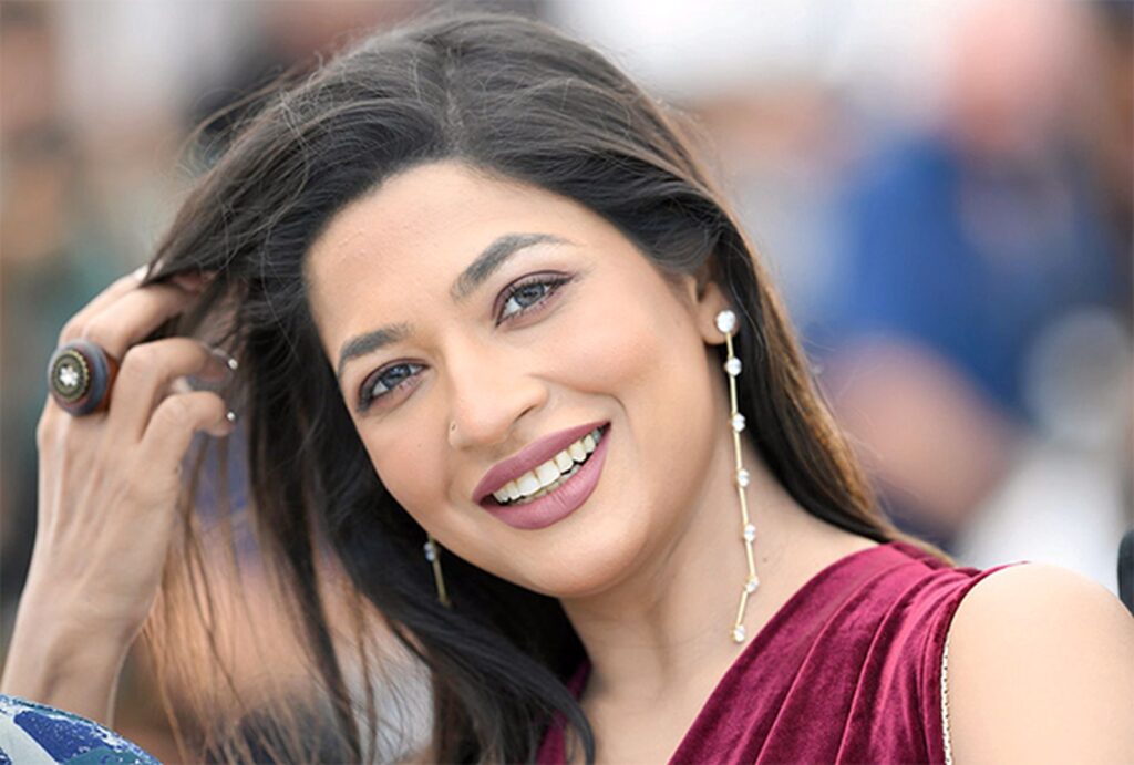 আজ আজমেরী হক বাঁধনের জন্মদিন : ১০ অক্টোবর 44 আজমেরী হক বাঁধন