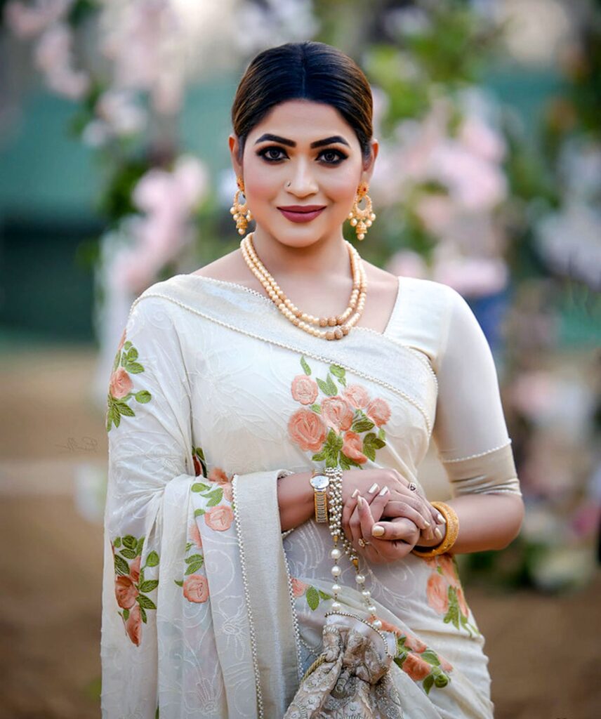 আজ আজমেরী হক বাঁধনের জন্মদিন : ১০ অক্টোবর 28 আজমেরী হক বাঁধন