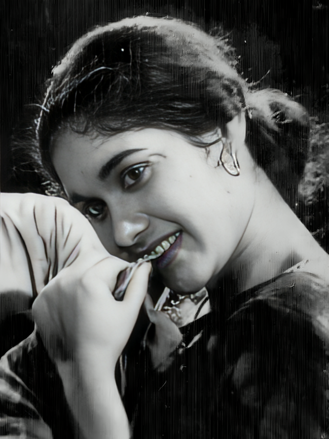 অভিনেত্রী সুজাতা